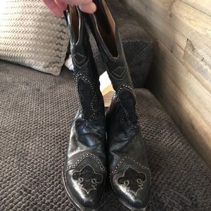 Size 8 Coral women’s boots